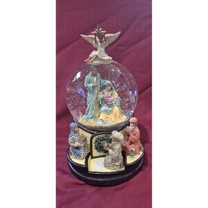 The San Francisco Music Box Company Christmas Nativity O Holy Night Snow Globe